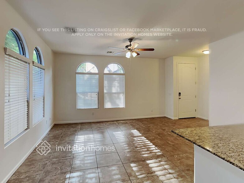 Building Photo - 1383 S Ponderosa Dr
