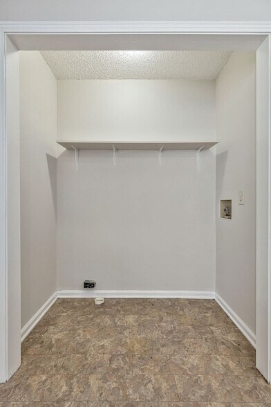 Building Photo - 3319A Felicia St