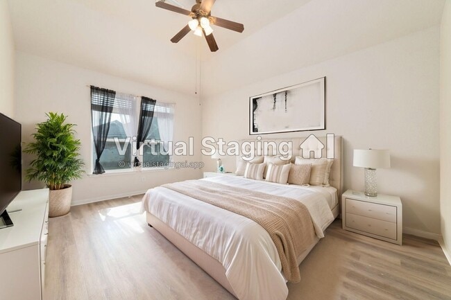 Building Photo - 12426 Taylorwood Ln