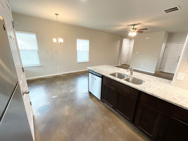 Building Photo - Luxury 2-story | 3-bedroom | 2.5-bath  dup...
