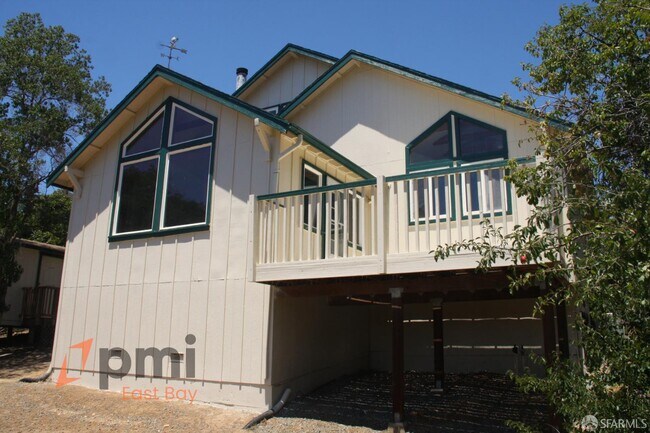 Building Photo - 539 Palms Dr