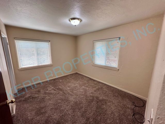 Building Photo - Charming 3-Bedroom Retreat in Gresham – Spacious 1440 Sq Ft Oasis!