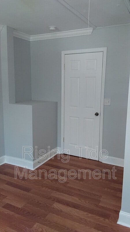 Building Photo - 5129 Highland Ave