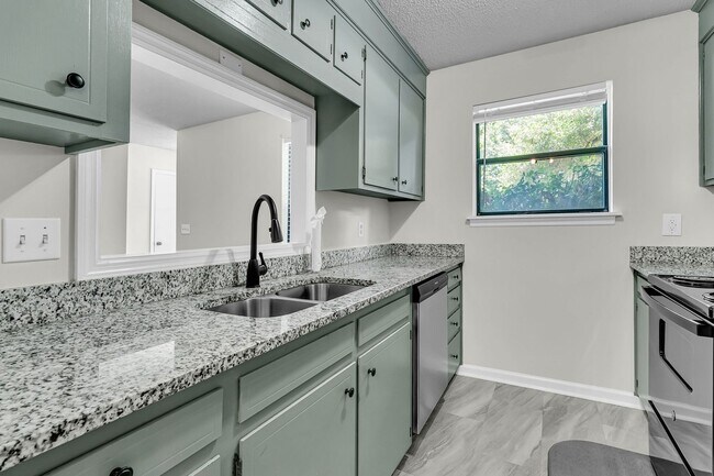 Building Photo - 216 Parlor Dr