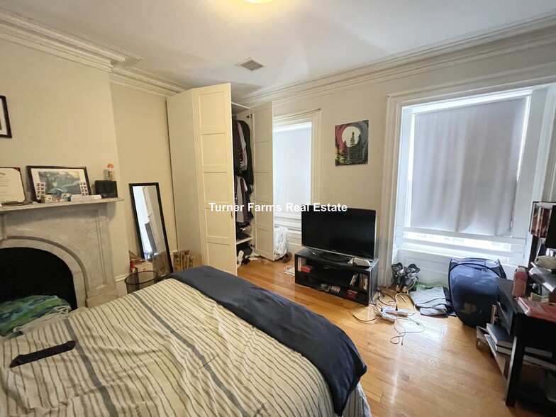 Building Photo - 685 Massachusetts Ave