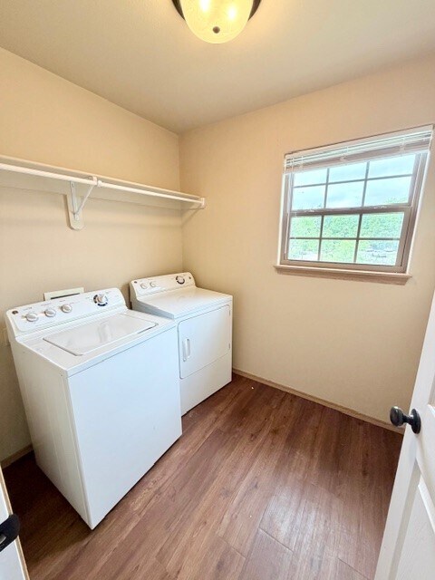 Building Photo - 1153 S Tottenham Ct