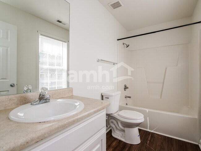 Building Photo - 309 Whitehall Ct