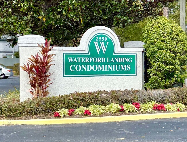 Building Photo - 2550 N Alafaya Trail