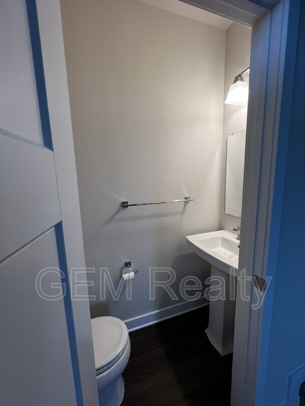 Building Photo - 1101 Rampart Dr