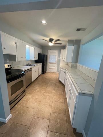 Building Photo - 718 Glenhaven Dr