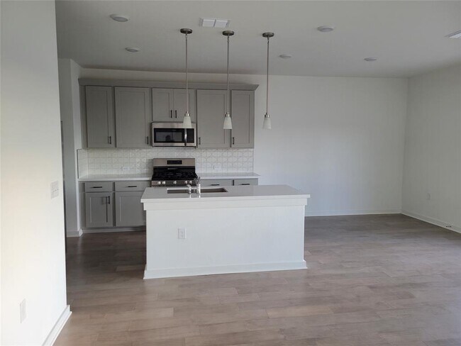 Building Photo - 7412 Sparkling Light Dr