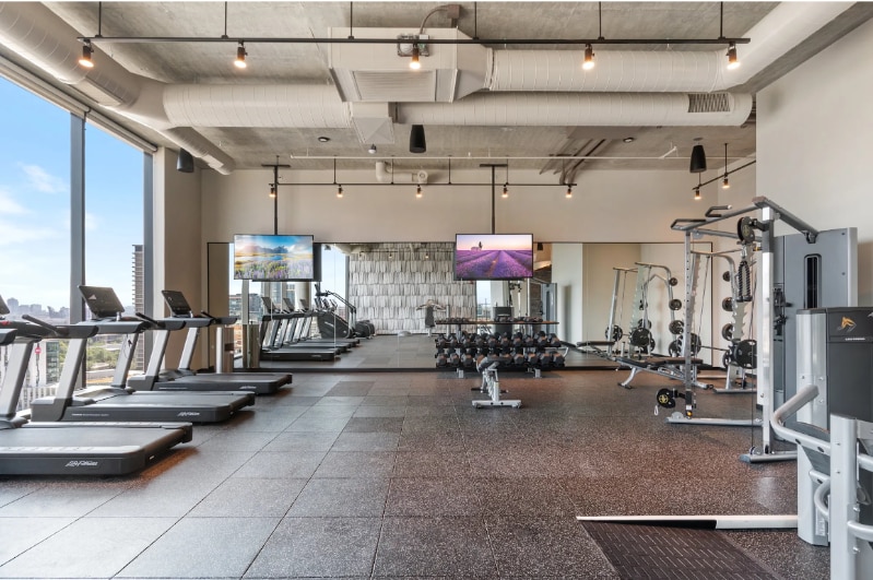 Building Photo - 1039 W Van Buren St