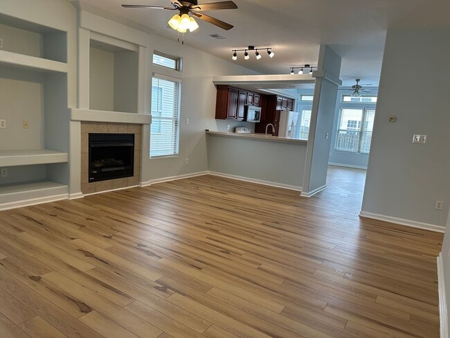 Building Photo - Beautiful 3 BR, 2 Bath House! Finished Garage, Fenced Backyard, Masterson Station Area