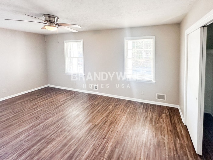 Building Photo - 2865 Spruce Point Rd