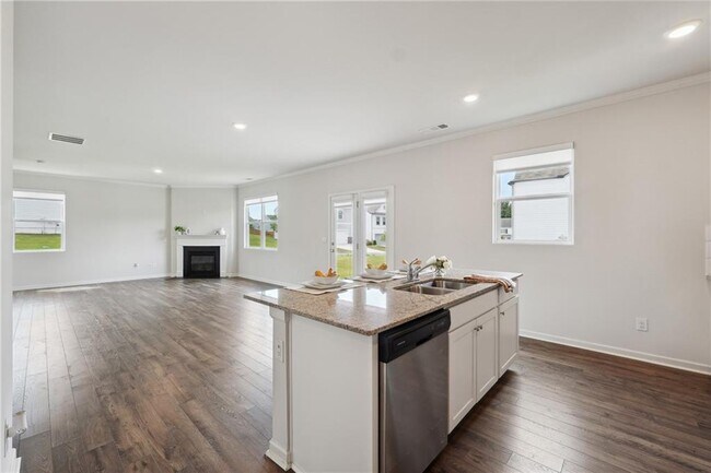 Building Photo - 100 Fernbrook Trl