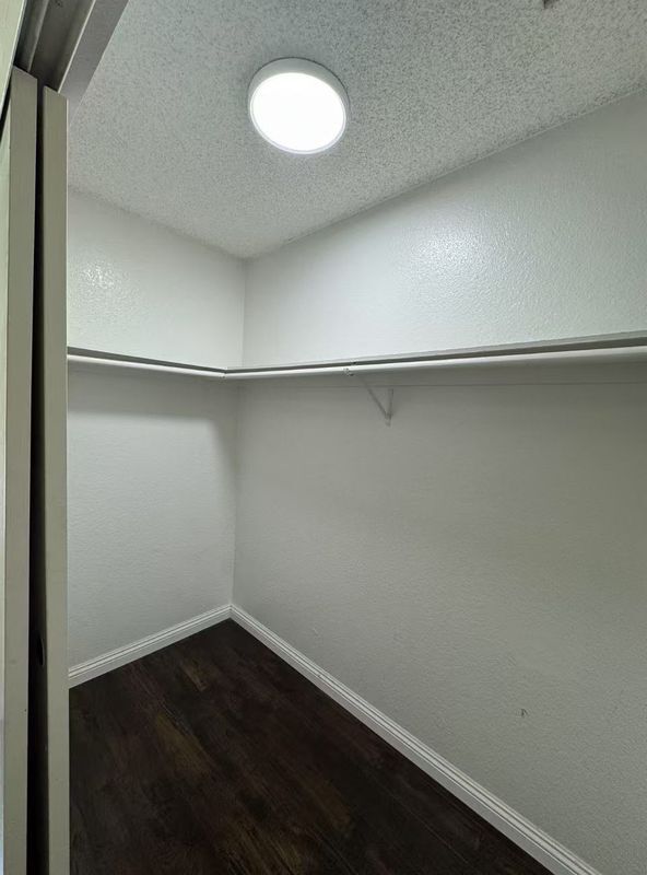 Building Photo - 22804 Hilton Head Dr