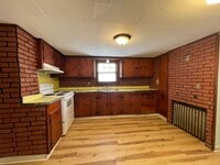 Building Photo - 147 Dewey Ave