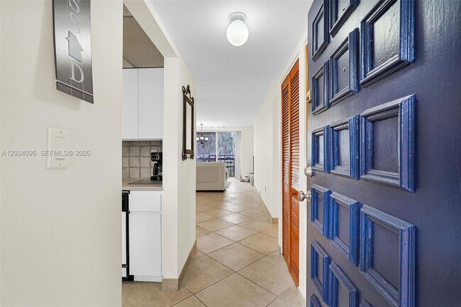 Building Photo - 10825 SW 112th Ave