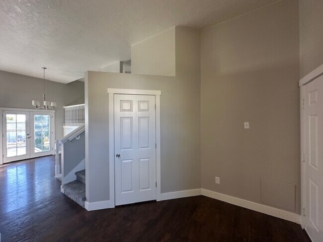 Building Photo - 1175 W 1420 N