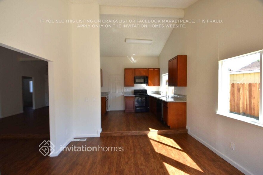 Building Photo - 141 Norden Ct