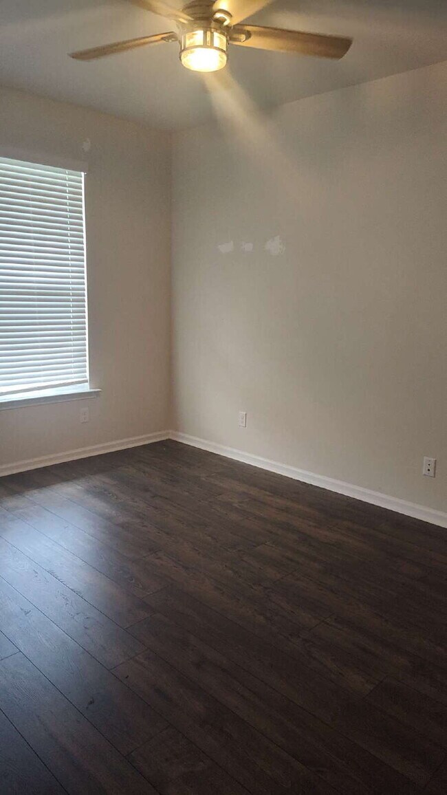 Building Photo - Gorgeous Home in Pooler