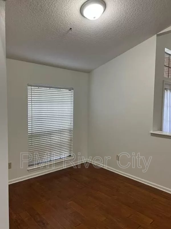 Building Photo - 13056 Clearbrook Ct