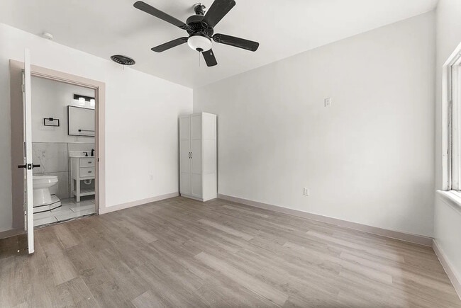 Building Photo - 1814 S 5th St