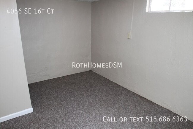 Building Photo - 4056 SE 16th Ct