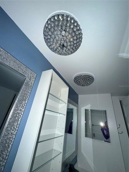 Building Photo - 5920 7th Ave W