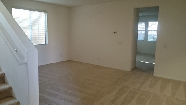 Building Photo - 65 Sertata Ct