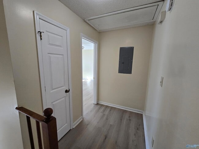 Building Photo - 11539 Jade Ln SE