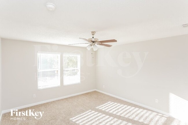 Building Photo - 1610 Cliffbrook Dr