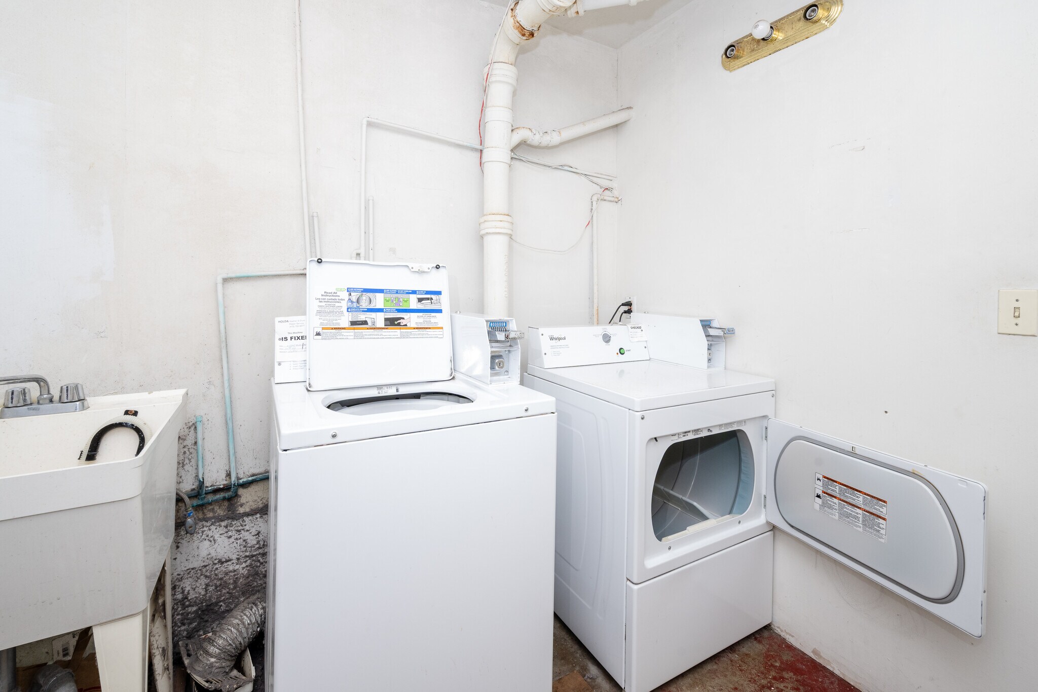 Building Photo - 1737 9th Ave