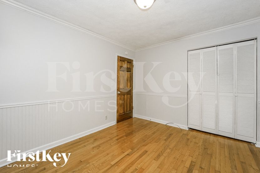 Building Photo - 367 Bedford St