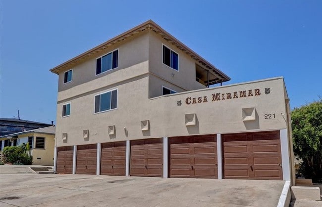 Building Photo - Casa Miramar