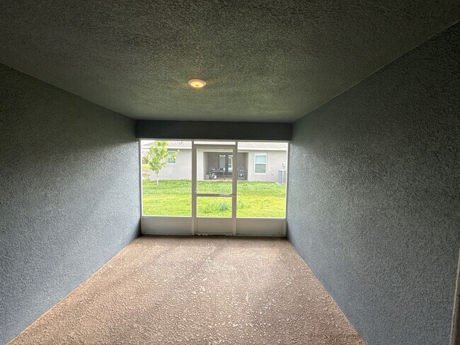 Building Photo - Truly Stunning 4-bedroom, 3-bathroom, 2 car garage in the beautiful new community of Villimar