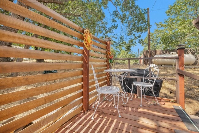 Building Photo - 920 Chapin Dr