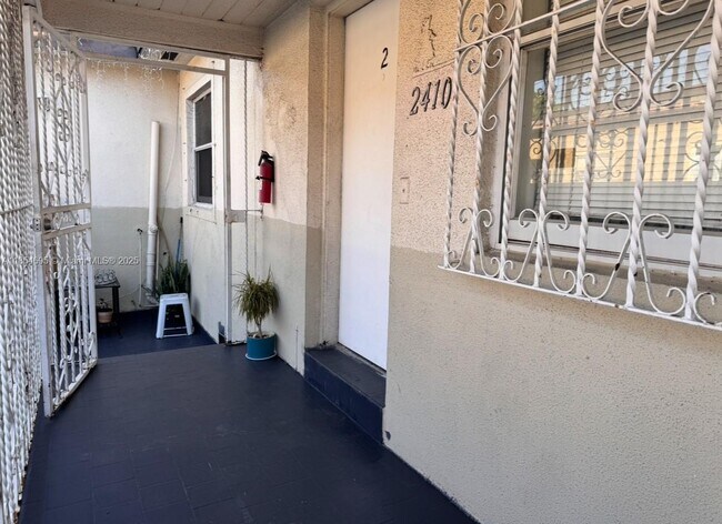 Building Photo - 2410 NW 34th St