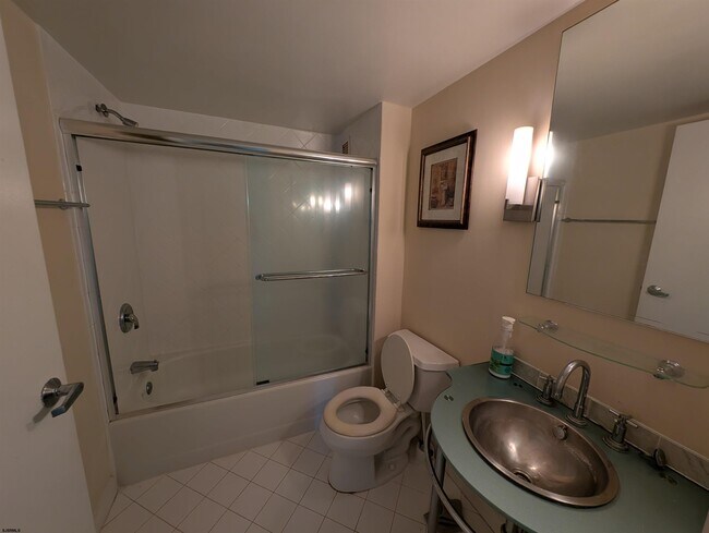 Building Photo - 526 Pacific Ave