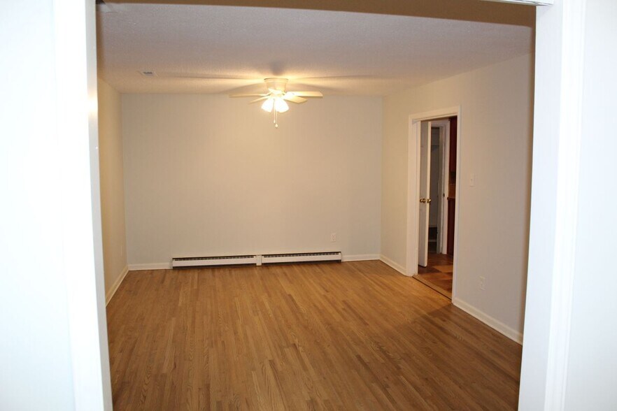 Building Photo - 3030 Studley Rd