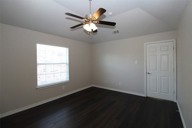 Building Photo - 15195 Shellwood Ln