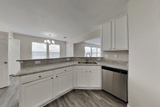 Building Photo - Dorsey Lane, Pearland, TX 77584 - 3 BR 2 BA single-family home