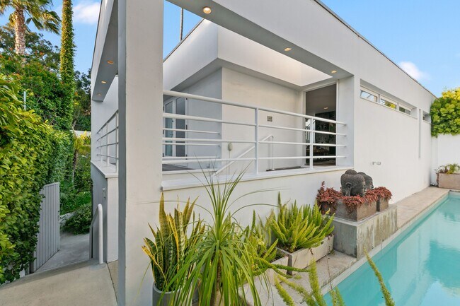 Building Photo - 27428 CA-1