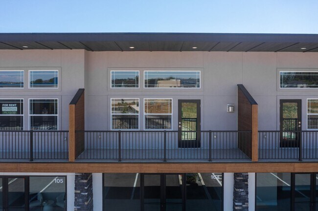 Building Photo - Stonecrest South STE 105 &amp; Unit 205
