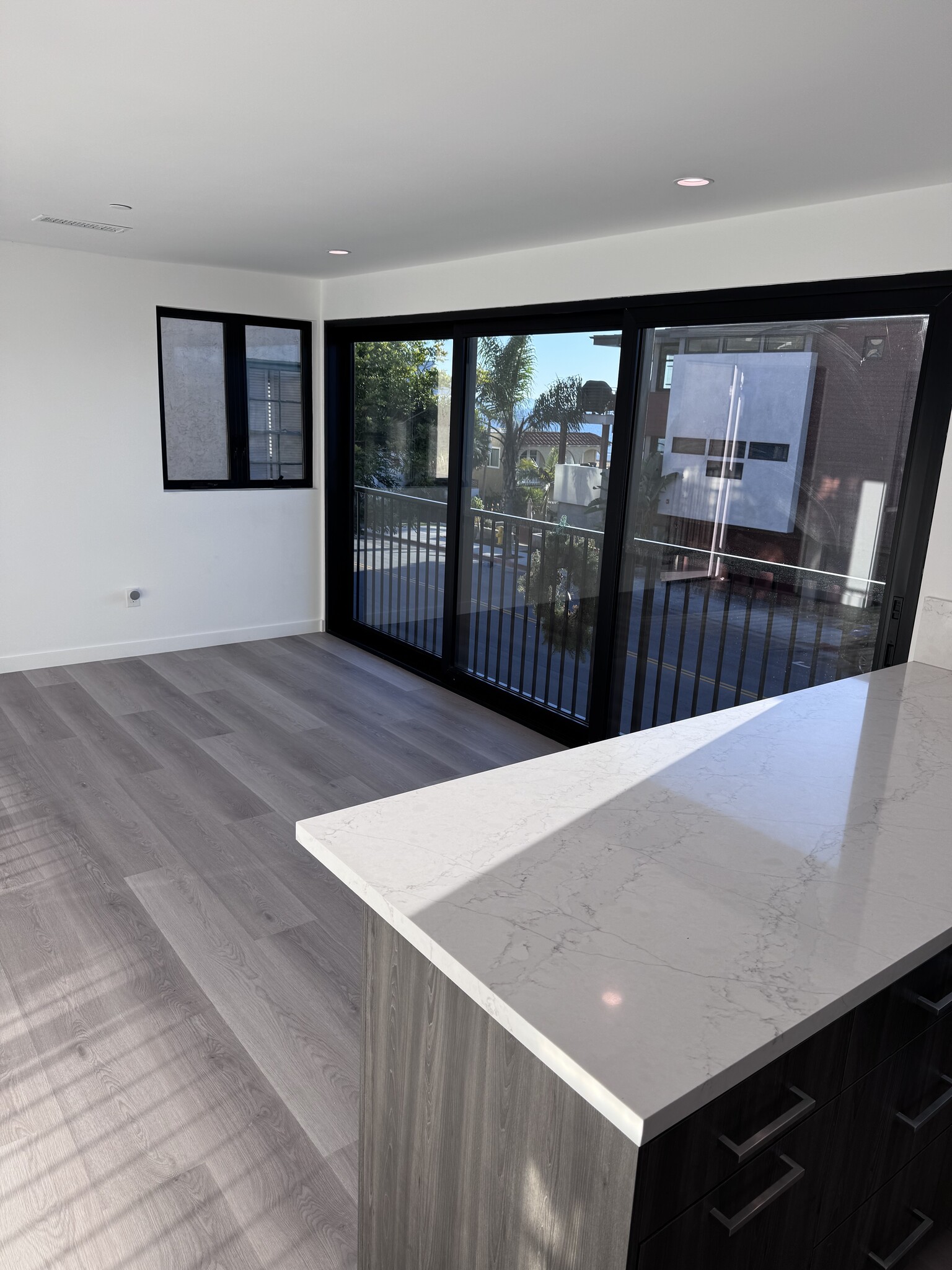 Kitchen looking out to south view slider closed - 2408 Highland Ave