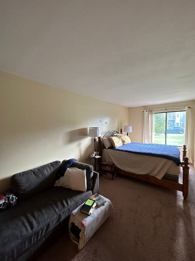 Building Photo - 34790 W 8 Mile Rd