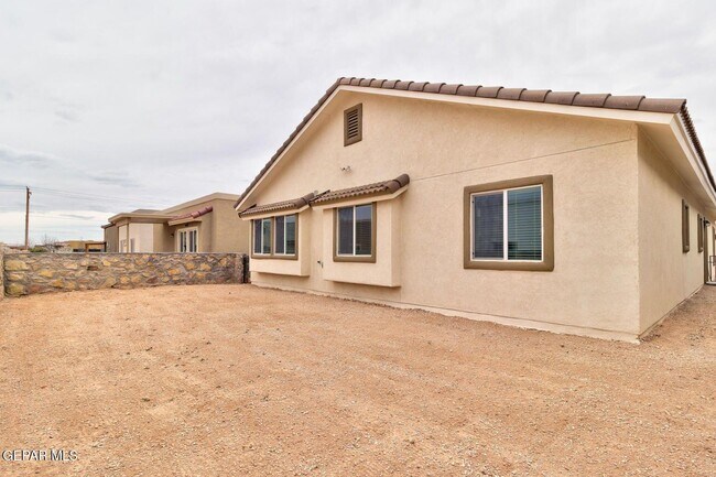 Building Photo - 13486 Doncaster St