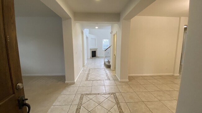 Building Photo - Mountain House Home Spacious 4 Bedroom, 3.5 Bath Home with Bonus Loft