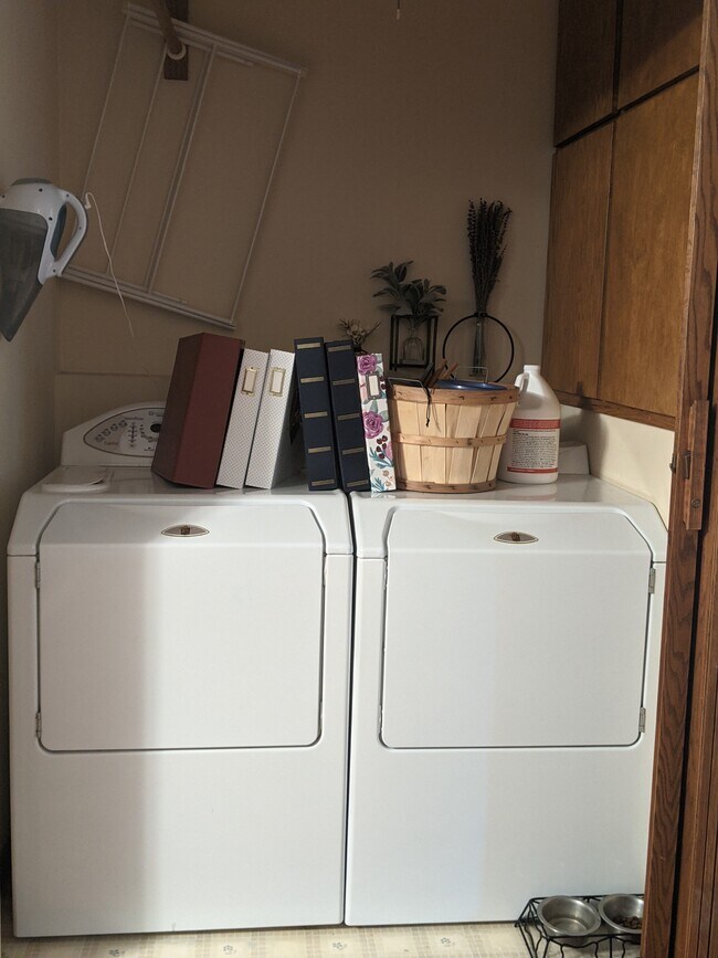 Main Level Washer/Dryer - 8615 135th St W