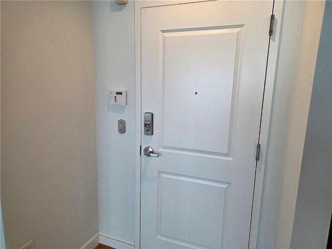 Building Photo - 44 Peachtree Pl NE